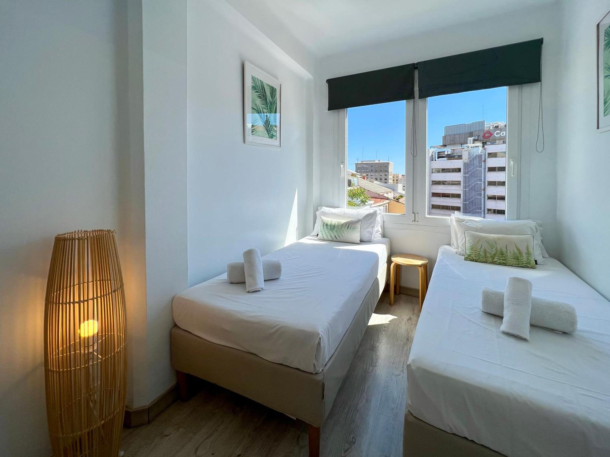 Stay U-Nique Apartments Seneca Барселона Екстериор снимка
