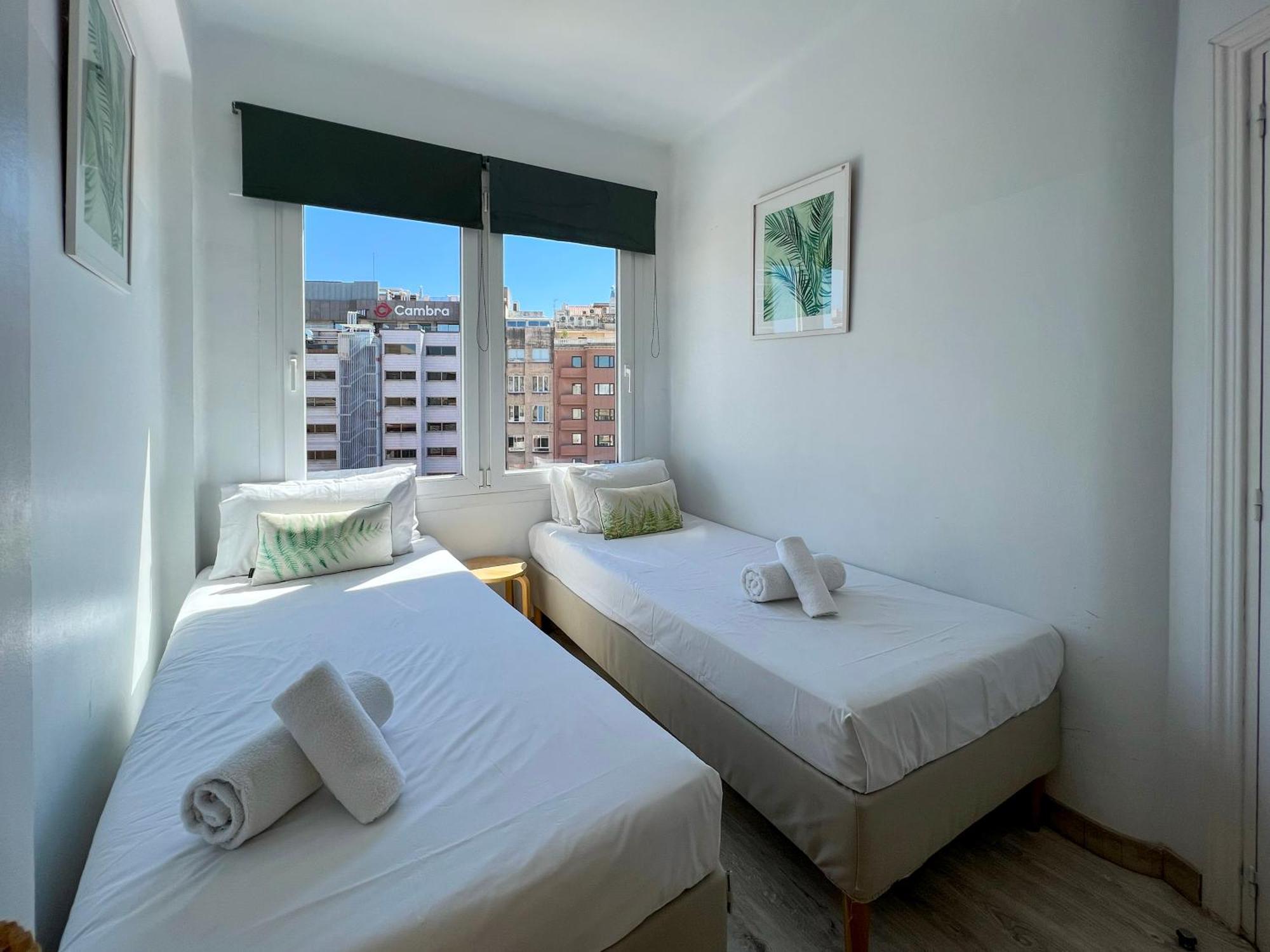 Stay U-Nique Apartments Seneca Барселона Екстериор снимка