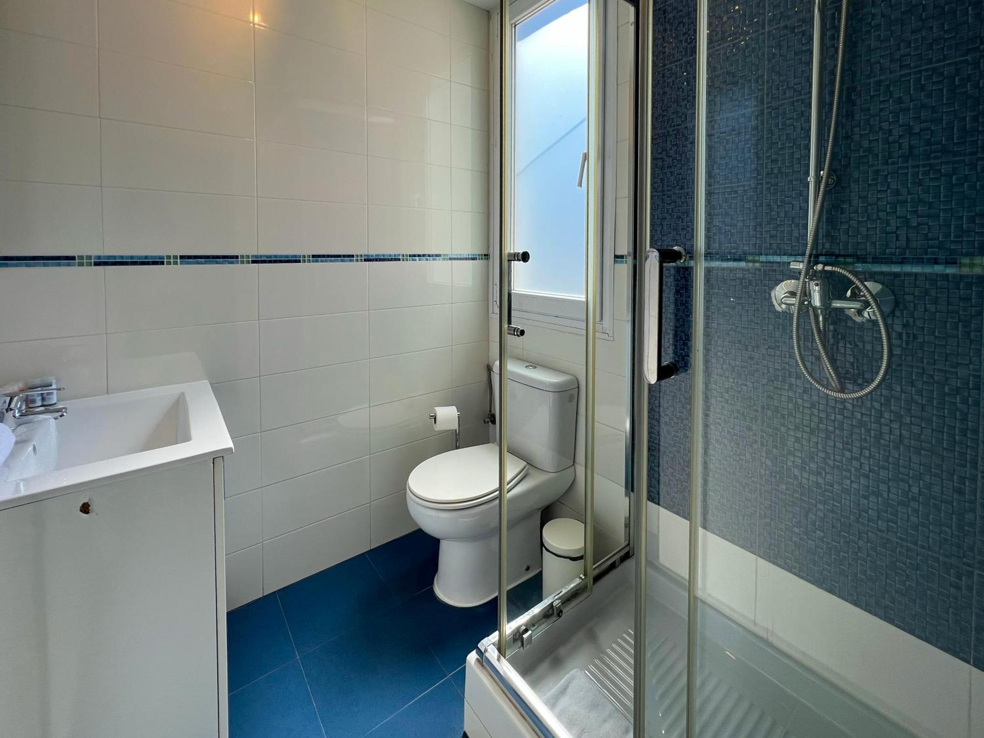Stay U-Nique Apartments Seneca Барселона Екстериор снимка